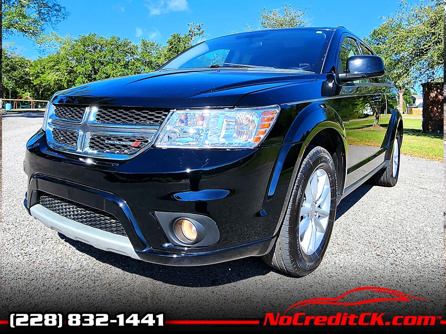 2017 Black Dodge Journey SXT Sport Utility 4D (3C4PDCBG5HT) with an 3.6L V6 DOHC 24V engine, Auto, 6-Spd AutoStick transmission, located at 18001 Kellogg Rd, Saucier, MS, 39574, (228) 832-1441, 139.421463, -76.641457 - Photo#0